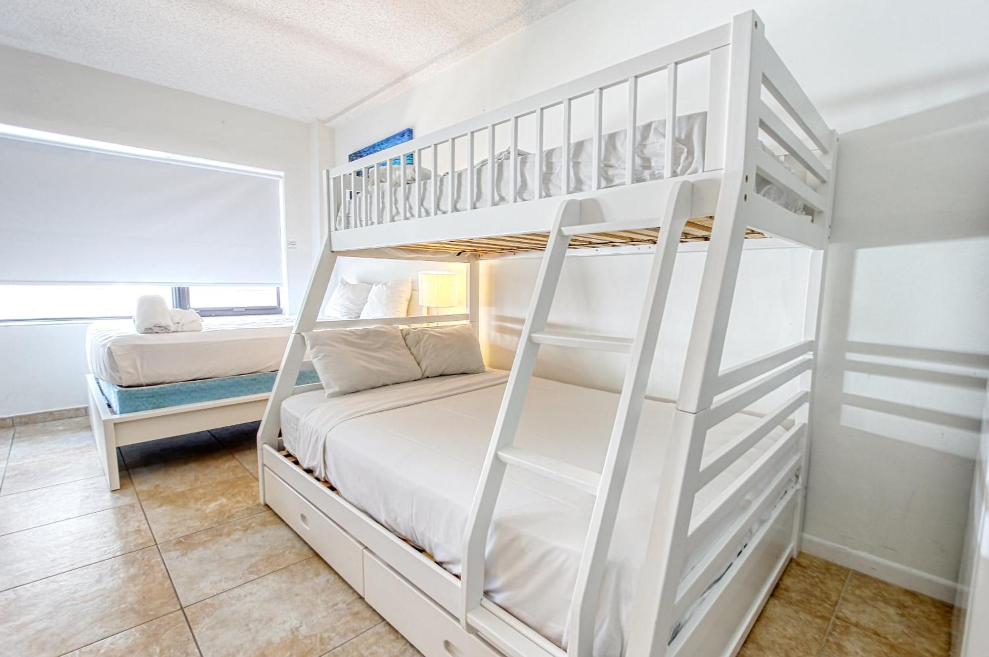 Deluxe Studios And Apartments At The Casablanca Miami Beach Habitación foto